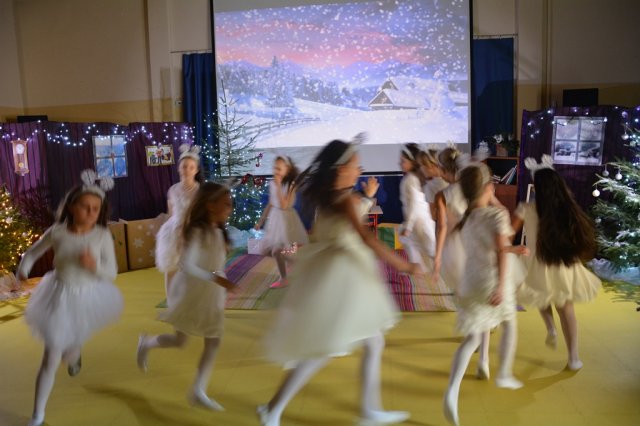 Przedstawienie Bożonarodzeniowe "Ratujmy święta"